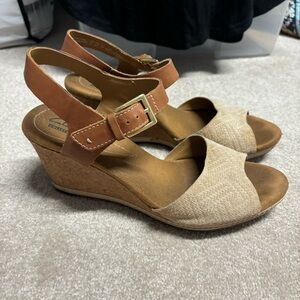 Tom’s Wedge Sandal 7.5